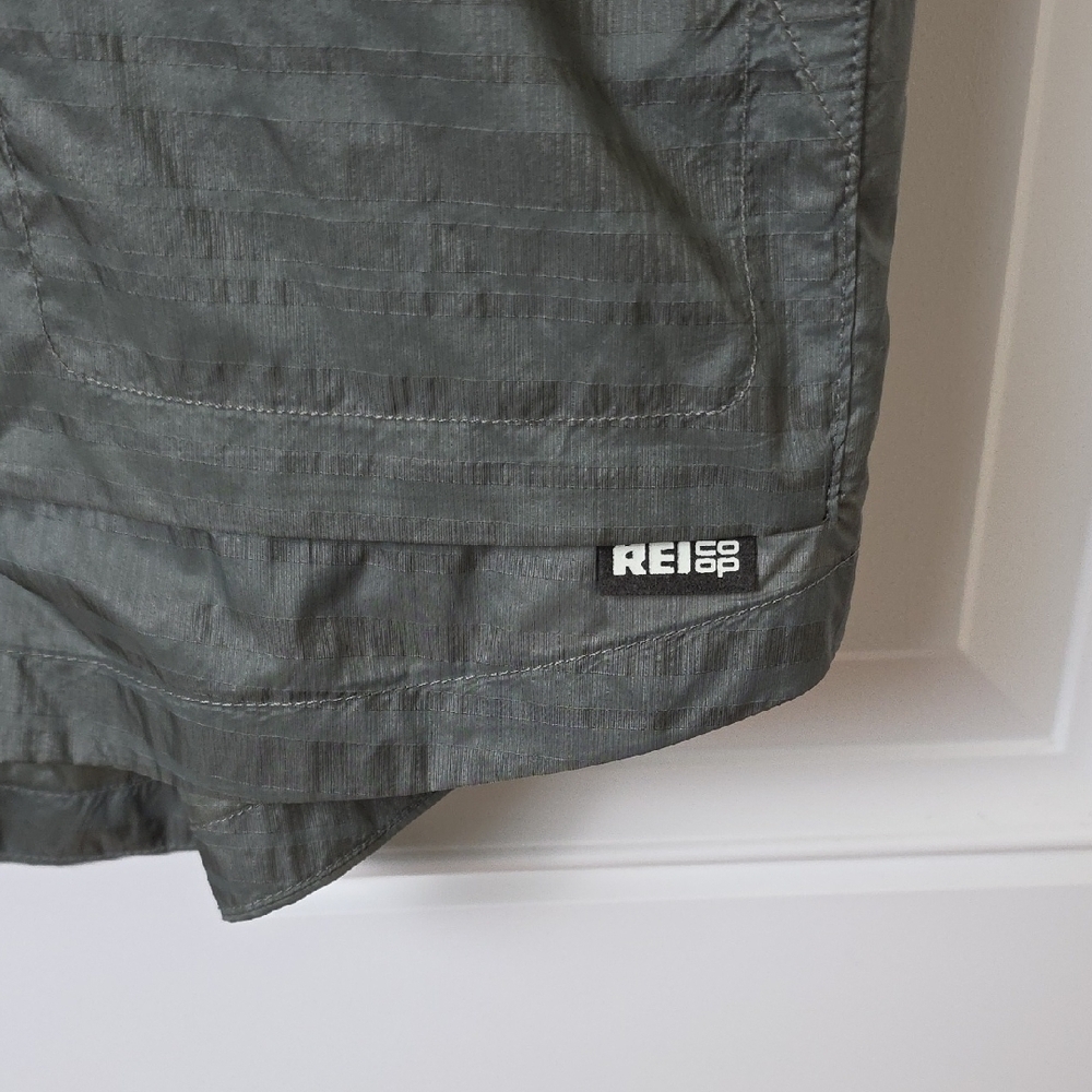 REI Olive Green Hooded Lightweight Vest. Size XS - Picture 5 of 11